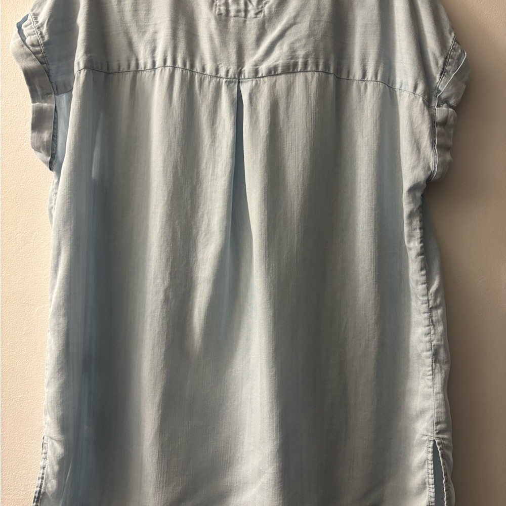 Rails Light Blue Button-Up Women's Top - Picture 3 of 3